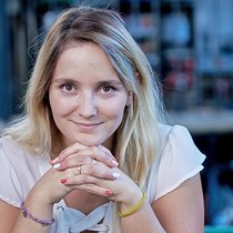 Il n’est pas rare qu’Elodie Lorenz- Savoye, qui dirige la société Perrier Vitrerie-Miroiterie à Sion, se voie demander: «Puis-je parler au patron?»