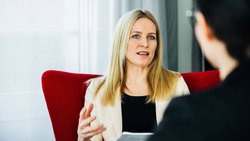 Lors des entretiens d'évaluation avec les collaborateurs, les cadres doivent tenir compte de différents points.