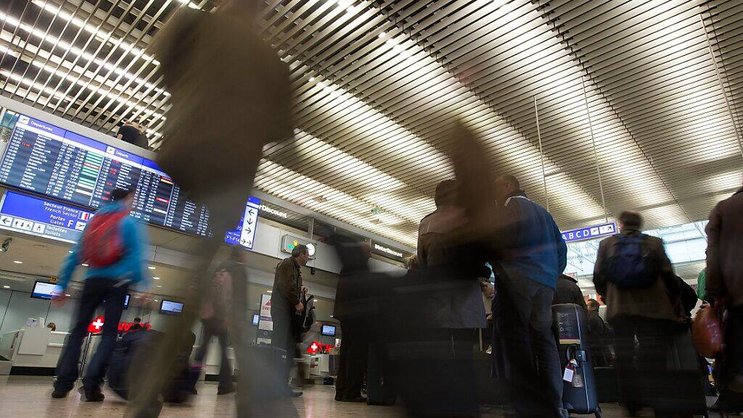 Le secteur des services a quant à lui de nouveau livré des "impulsions positives", malgré d'importantes disparités dans les différents domaines d'activité.  (KEYSTONE/Salvatore Di Nolfi)
