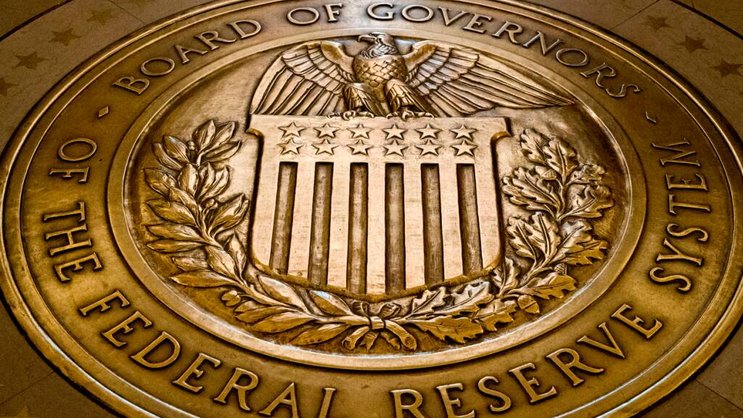 La Fed américaine estime que les risques de voir un chômage plus élevé et une inflation plus élevée ont augmenté.