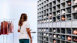 Des chaussures On sur une étagère à New York. Après 20 ans d'essor, les taux de croissance de plusieurs marques sont en baisse.