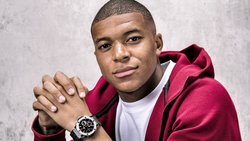 Kylian Mbappé, nouvelle égerie des montres Hublot. Un contrat qui lui rapporte 1 million d’euros par an.