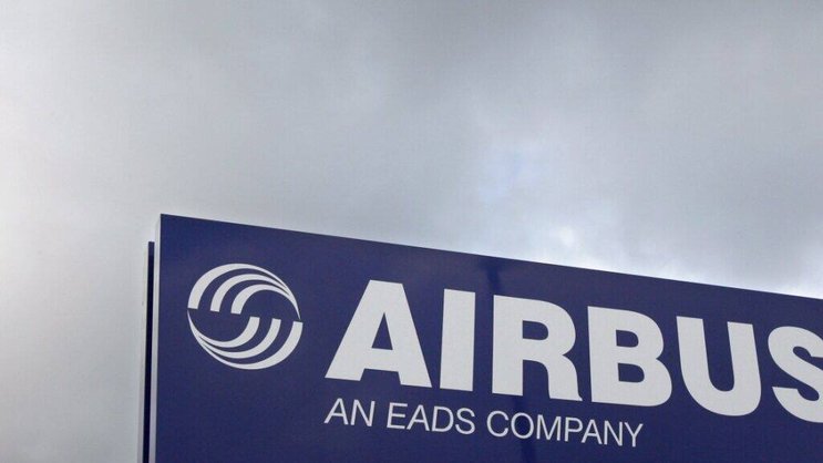 Airbus présentera ses résultats semestriels le 30 juillet. (EPA/GUILLAUME HORCAJUELO)
