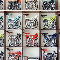 Le magasin La Pédale, à Lausanne, spécialisé dans les vélos pliables de la marque Brompton, fait aussi office de «café-vélo».