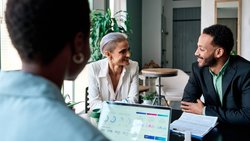 Nous recherchons la meilleure compagnie d’assurances de Suisse en 2025!
