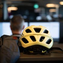 Les conducteurs de scooters électriques ne devraient pas être soumis à l'obligation du port du casque (archives).