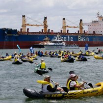 "En tant que troisième plus gros exportateur de carburants fossiles, l'Australie joue un rôle démesuré dans la crise climatique", estime Greenpeace Australia Pacific.