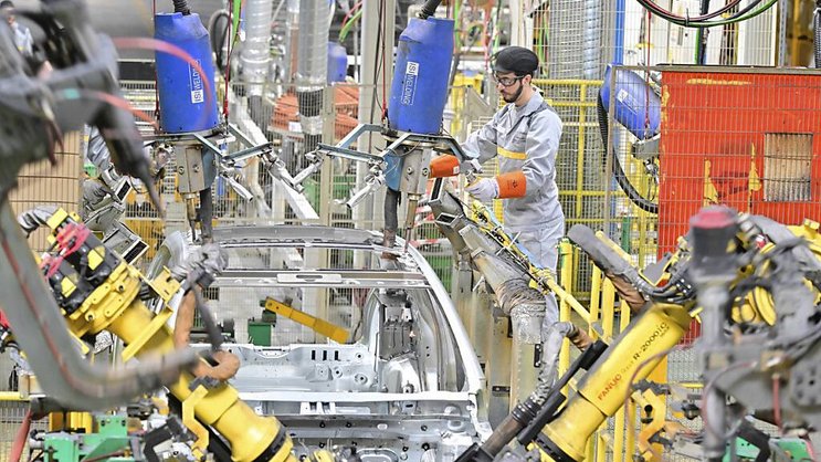 Horse va concevoir, produire et vendre des moteurs, transmissions ou batteries pour les voitures thermiques et hybrides, qui représentent encore la quasi-totalité des ventes hors d'Europe et de Chine. (archives)