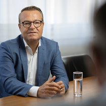 Il faudra à Ralf Müller plusieurs mois pour se remettre de ses blessures, a indiqué  mardi Ruag MRO.