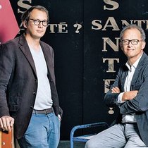 Bertrand Kiefer (à d.), directeur et rédacteur en chef de la «Revue médicale suisse», et Michael Balavoine, rédacteur en chef de «Planète Santé».