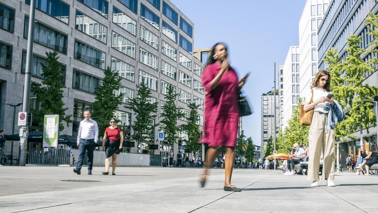 De nombreux expatriés travaillent dans l'Europaallee de Zurich et dépensent leur argent dans le quartier d'affaires.