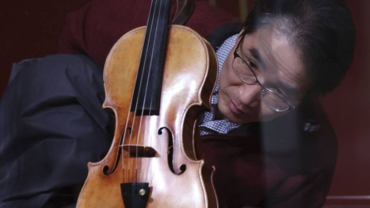 Ce qui rend le Joachim-Ma Stradivarius si extraordinaire, c'est sa sonorité exceptionnelle, riche, complexe et pleine de profondeur, a souligné Sotheby's.