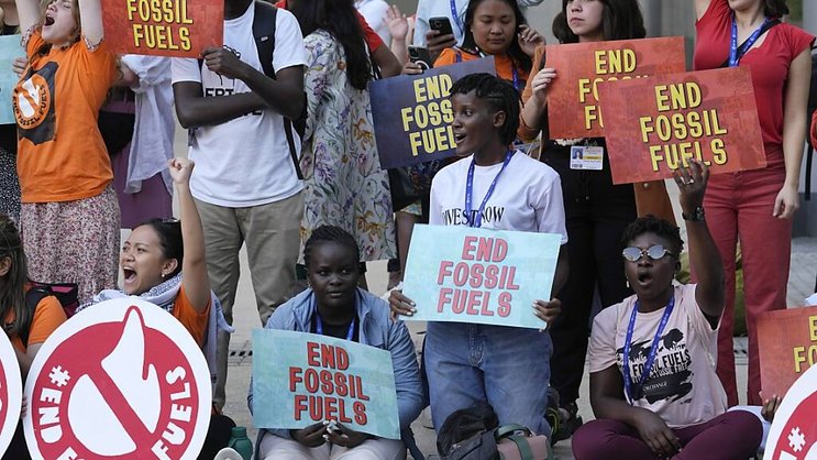 Comme chaque jour, des rassemblements de militants appelant à la sortie des énergies fossiles ont eu lieu vendredi. Au centre de cette photo prise mardi, l'activiste ougandaise Vanessa Nakate.