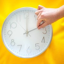 La nuit de samedi à dimanche sera plus longue d'une heure. A 03h00, il sera 02h00, soit le retour à l'heure normale après sept mois d'heure d'été (Archives).
