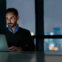 En utilisant secrètement des outils d'IA, certains collaborateurs s'octroient des avantages par rapport à leurs collègues de travail.