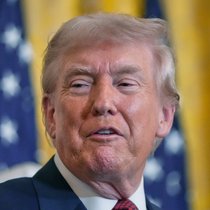 Donald Trump a été désavoué par des Républicains de la Chambre des représentants qui ont voté pour l'abrogation des droits de douane du Canada.