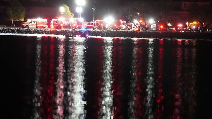 L'avion et l'hélicoptère ont chuté dans le Potomac. Aucun bilan du crash n'a été fourni pour l'heure.