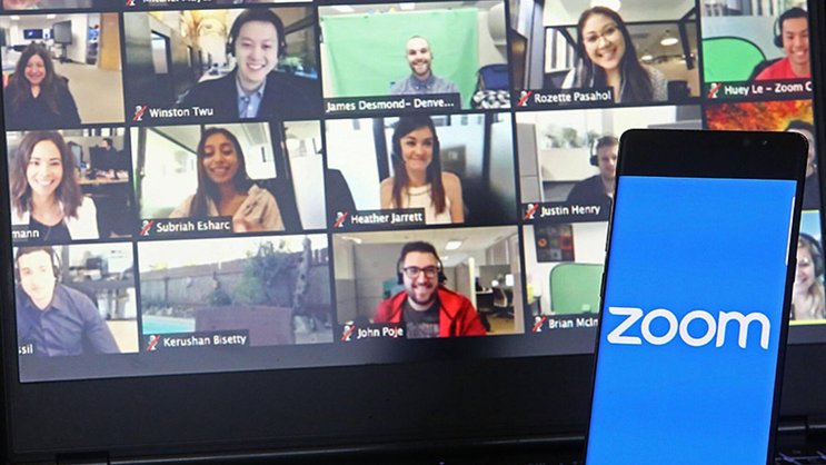 Des entreprises et des organisations recommandent désormais à leurs employés de ne pas se servir de l'application californienne Zoom, fortement critiquée pour ses failles sécuritaires.
