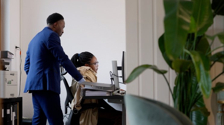 Grâce au soutien de l'assurance-invalidité (AI) et à la confiance de son associé, René a transformé son parcours de réinsertion en réussite entrepreneuriale.