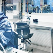 Coat-X (photo) et INVENEsis travaillent à trouver des solutions à la pénurie mondiale de masques de protection.