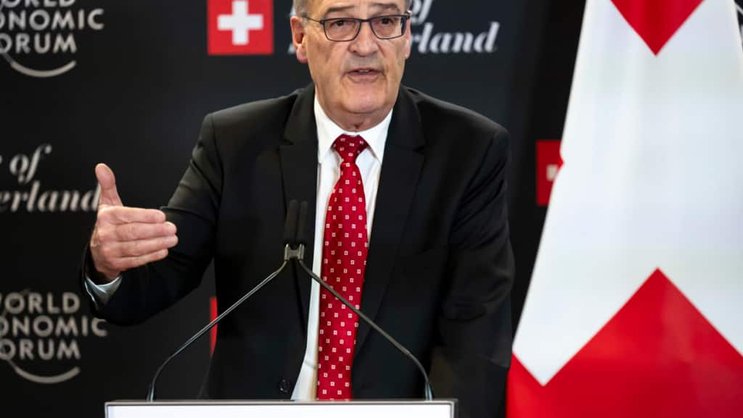 Devant la presse, Guy Parmelin a décrit sa discussion avec Donald Trump comme "courtoise mais ferme".
