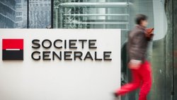 La banque française Société Générale a remonté la pente depuis l'arrivée du nouveau directeur général Slawomir Krupa. Celui-ci peut se targuer de voir le groupe atteindre des records en 2025 sur les revenus et le bénéfice net. (archives)