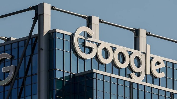 Cette décision a été prise après une procédure de transaction, "Google s'étant engagé à ne pas contester les faits", a précisé l'institution. (EPA/ERIK S. LESSER)