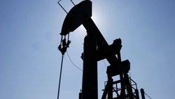Jeudi matin, le baril de WTI nord-américain lâchait 3,24% à 60,00 dollars, et celui de Brent de la mer du Nord 3,22% à 64,37 dollars (archives).
