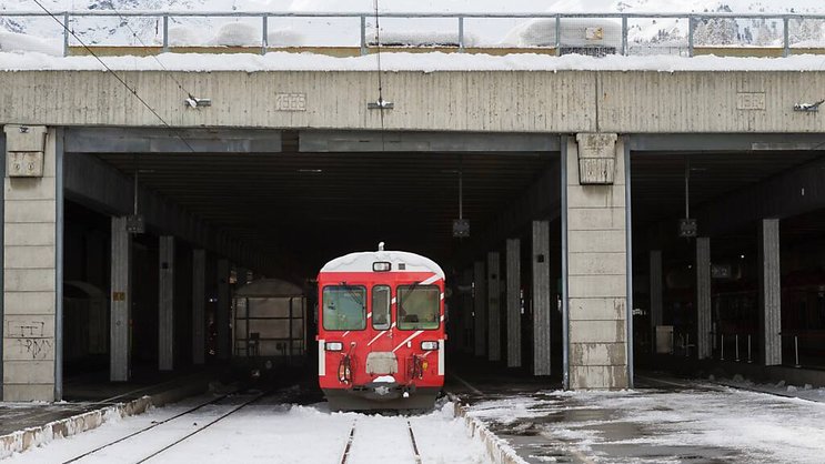 La ligne ferroviaire entre Täsch et Zermatt (VS) a été pour la deuxième fois depuis lundi coupée suite à des chutes de pierres (archives).