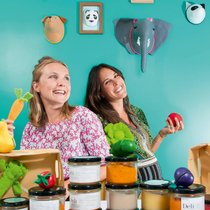 Les ingrédients du traiteur pour bébés Delikits (ici, les fondatrices Fanny van der Loo et Maïna Probst) sont bios, locaux et de saison.