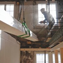 Dans le secteur de la construction, les prix de nombreux composants comme le métal, les tuiles ou les ossatures en bois se sont envolés.