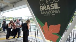 La COP30 devrait se terminer par un accord qui ne mentionne pas directement la sortie des énergies fossiles (archives).