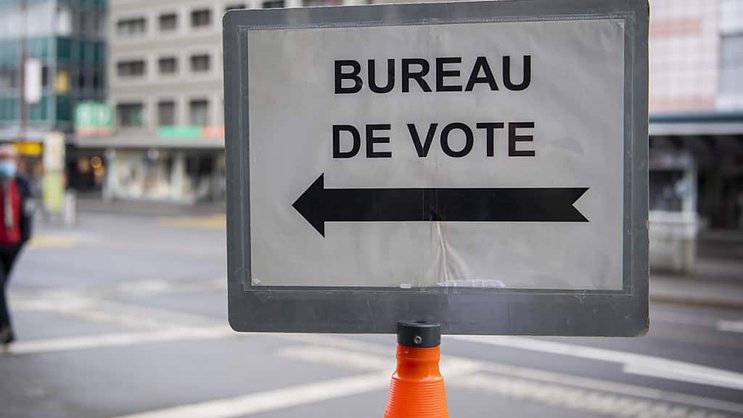 Plus que quelques heures avant de connaître le résultat de la votation sur le 2e pilier et la biodiversité (archives).