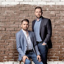 Fabrice Carrel et Christopher Englund veulent amener de la transparence sur le marché des pompes funèbres.